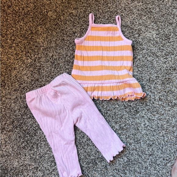 Old Navy Toddler Matching Set - Pink and Orange, size 18-25m GUC - Picture 3 of 4